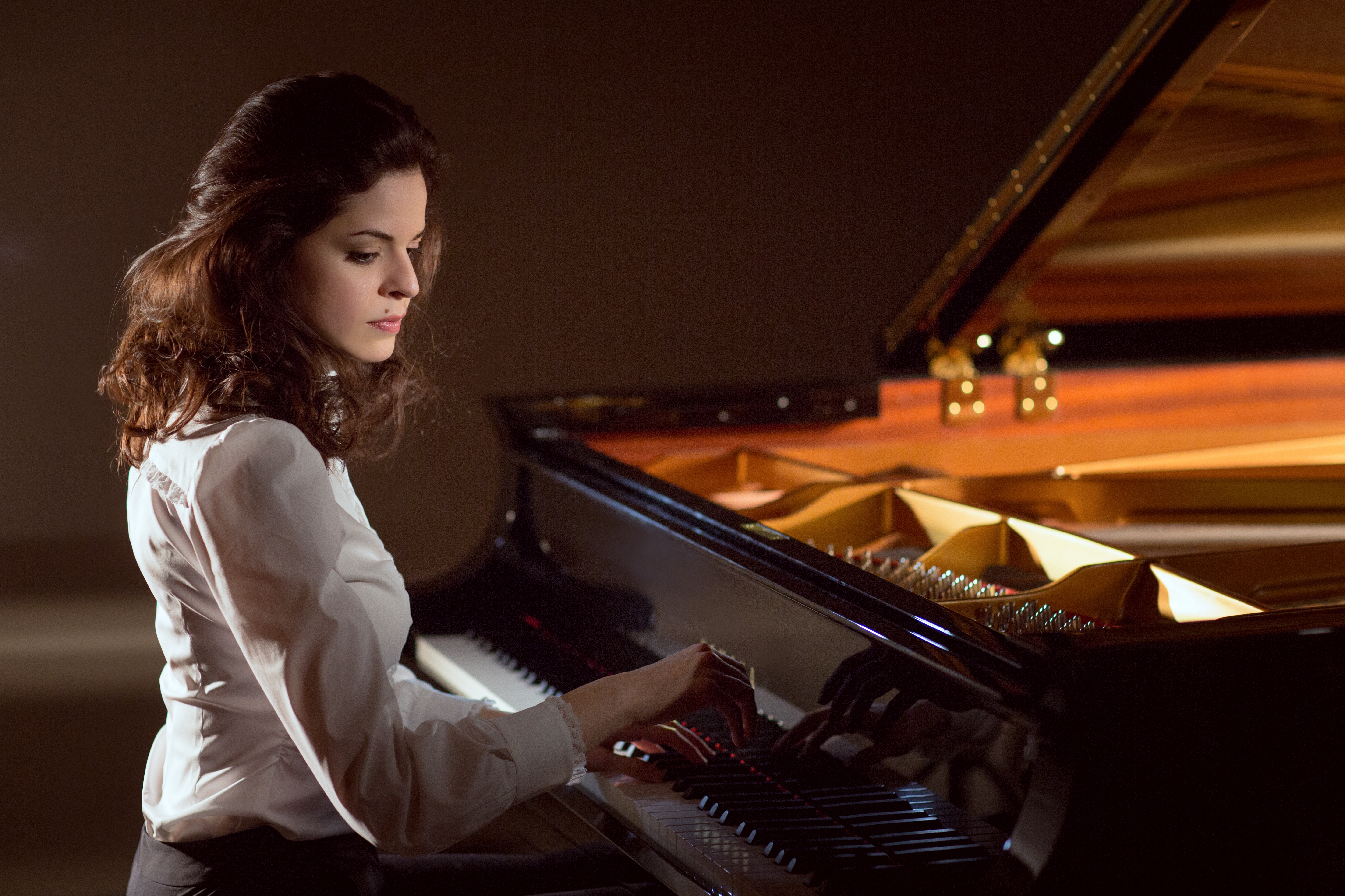 Review: Zlata Chochieva brings an intuitive and poetic touch to Chopin, Rachmaninoff