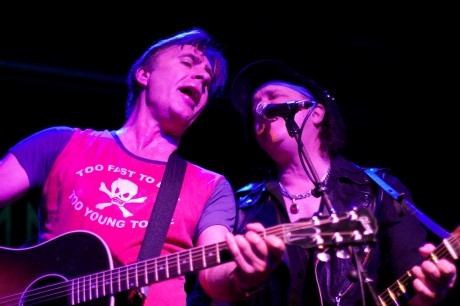 Punk Icons Play Bell's for Stripped-Down Acoustic Show