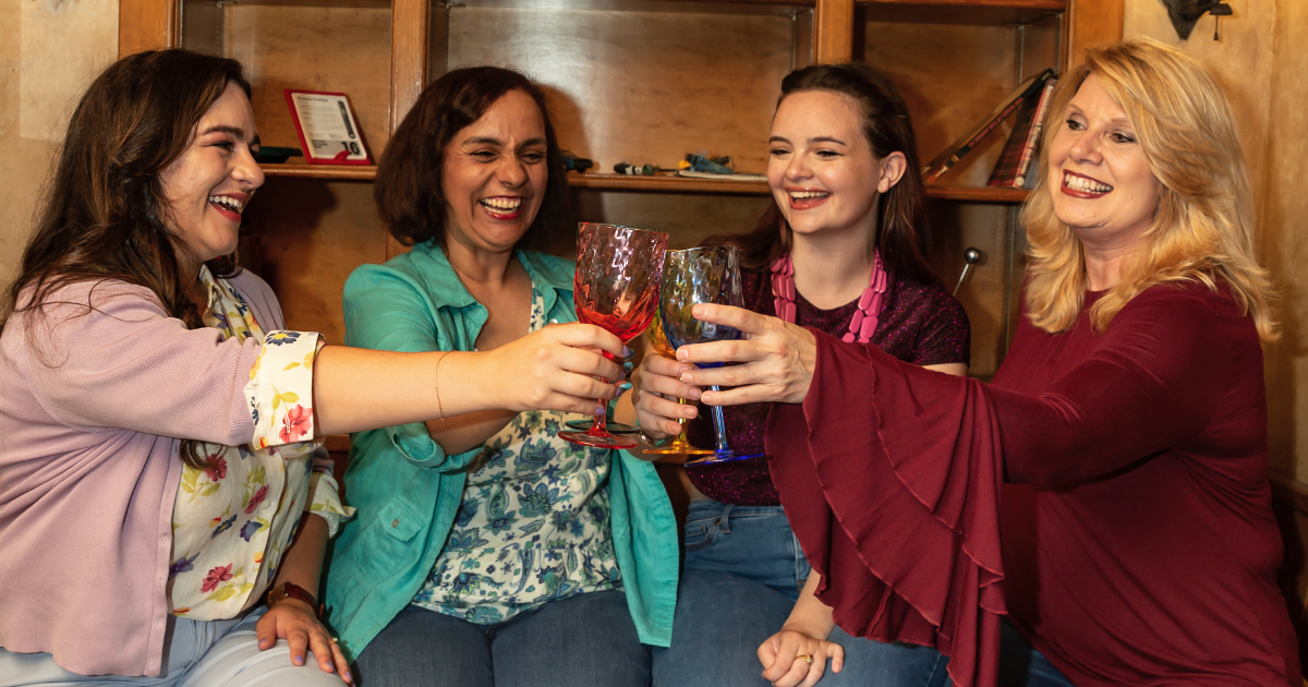 Review: Fun and Farce Abound in 'Girls' Weekend' at Circle Theatre